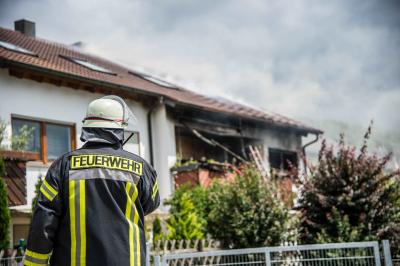 Rudersberg: Kuechenbrand entwickelt sich zum Dachstuhlbrand